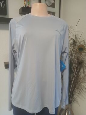Columbia Light Blue Women's Long-Sleeve Performance Top
